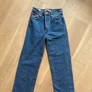 Levi's Size 26 Ribcage Straight Medium Wash - Gently Worn